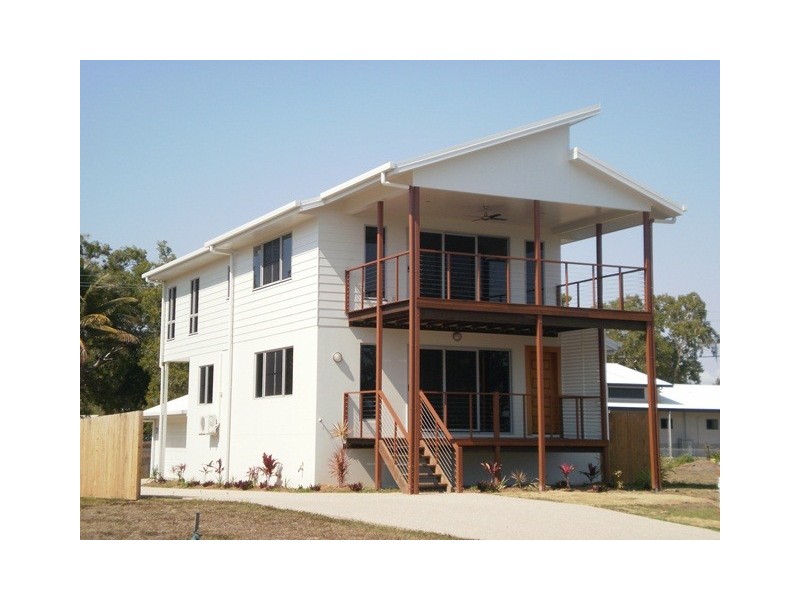 25 Slade Esplanade, Slade Point QLD 4740