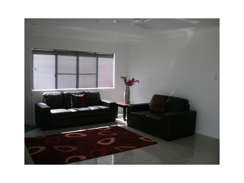 25 Slade Esplanade, Slade Point QLD 4740