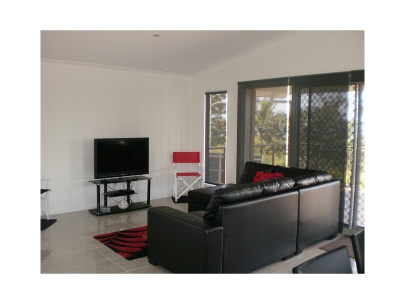 25 Slade Esplanade, Slade Point QLD 4740