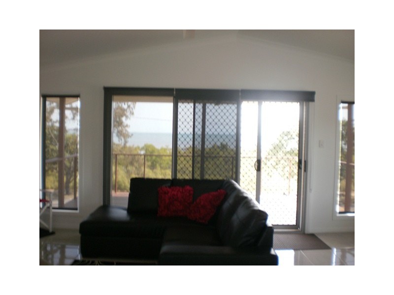 25 Slade Esplanade, Slade Point QLD 4740