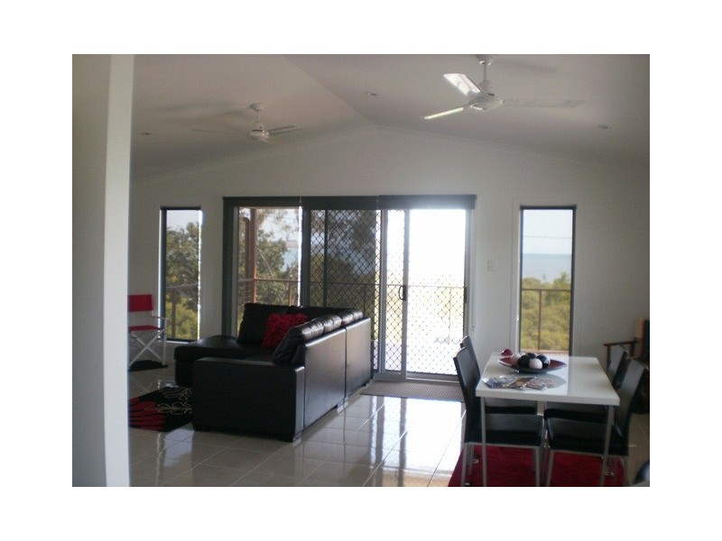 25 Slade Esplanade, Slade Point QLD 4740