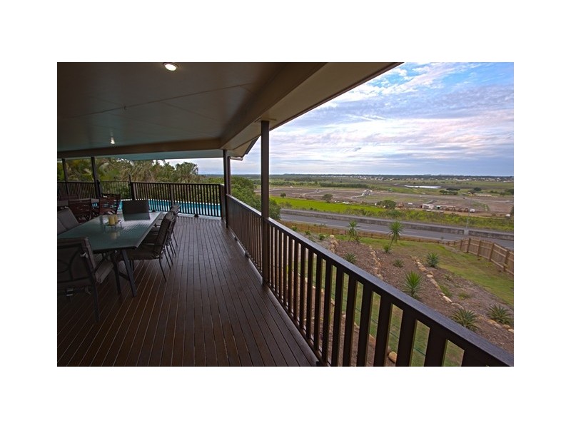6 Essex Court, Rural View QLD 4740