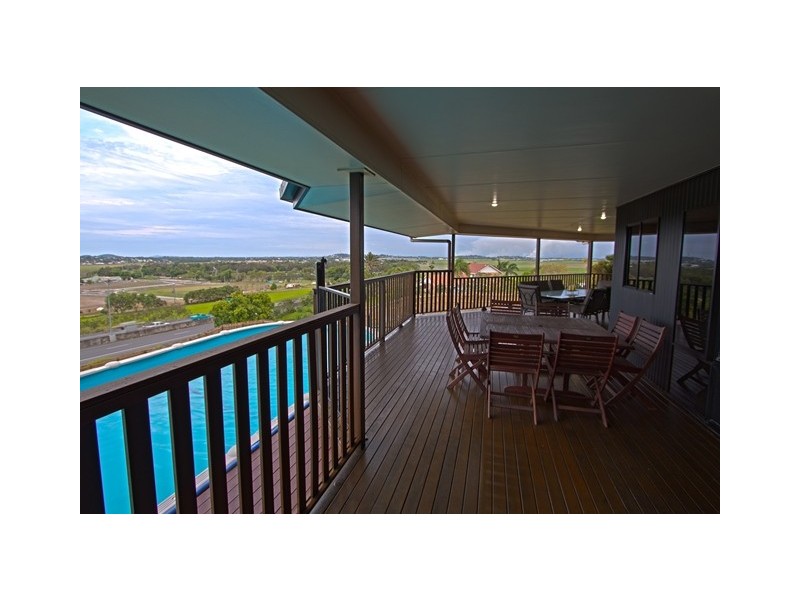 6 Essex Court, Rural View QLD 4740