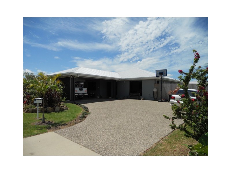 4 Dan Court, Walkerston QLD 4751