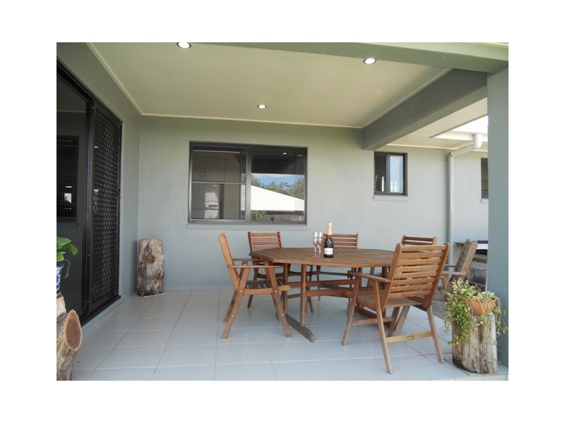 4 Dan Court, Walkerston QLD 4751