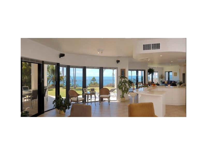 17 Sunrise Place, Blacks Beach QLD 4740