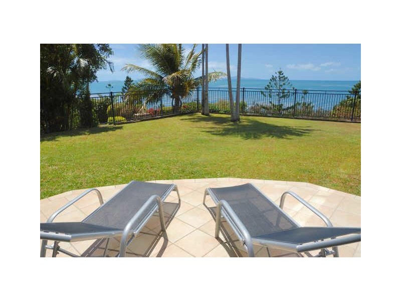 17 Sunrise Place, Blacks Beach QLD 4740