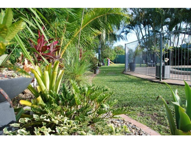 3 Holmes Drive, Beaconsfield QLD 4740