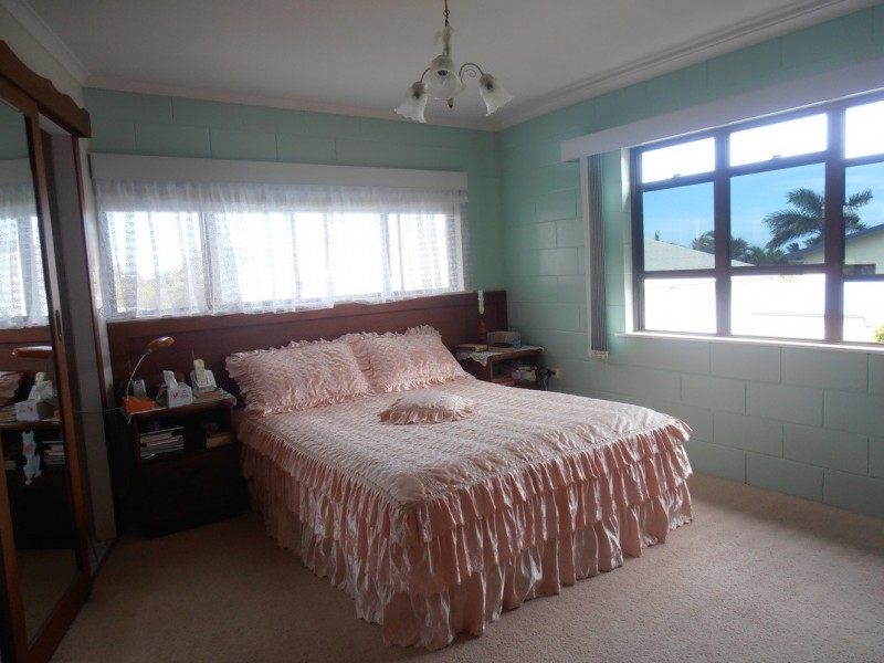 2 Hillside Drive, Grasstree Beach QLD 4740