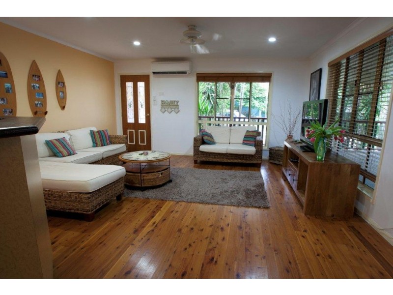 17 Hillcrest Street, Eimeo QLD 4740