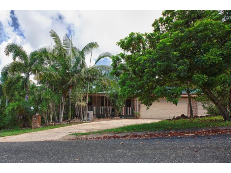 17 Hillcrest Street, Eimeo QLD 4740