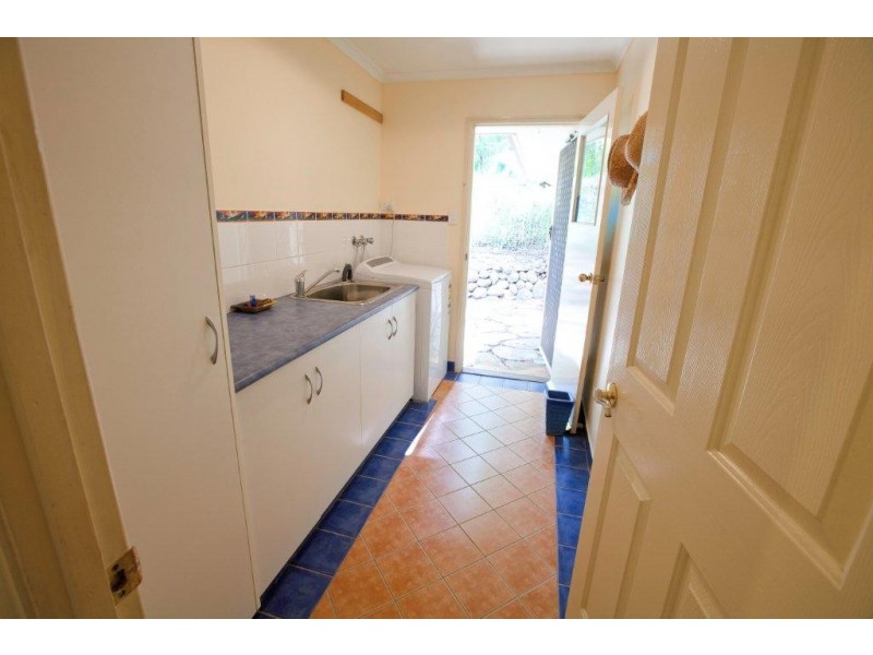 17 Hillcrest Street, Eimeo QLD 4740