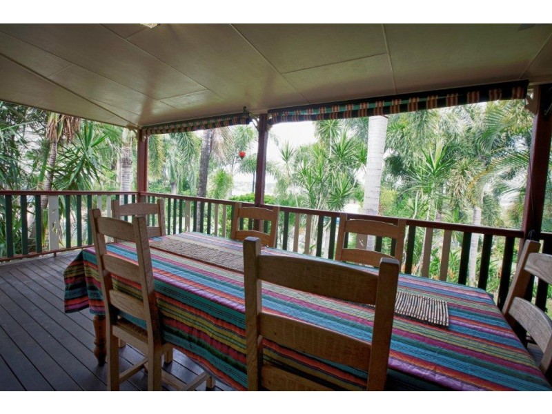 17 Hillcrest Street, Eimeo QLD 4740