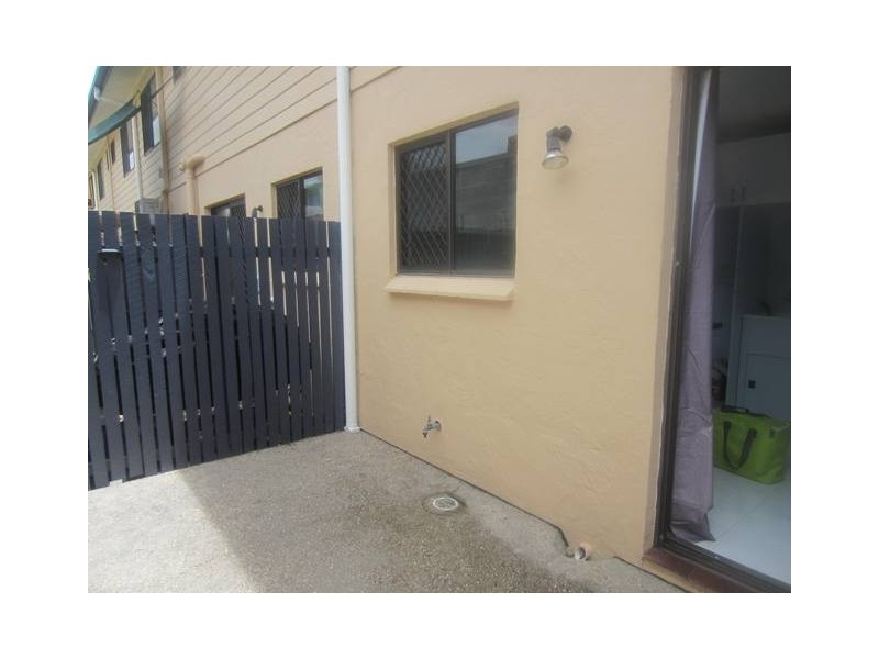 Unit 8 / 7-9 Bridge Road, East Mackay QLD 4740