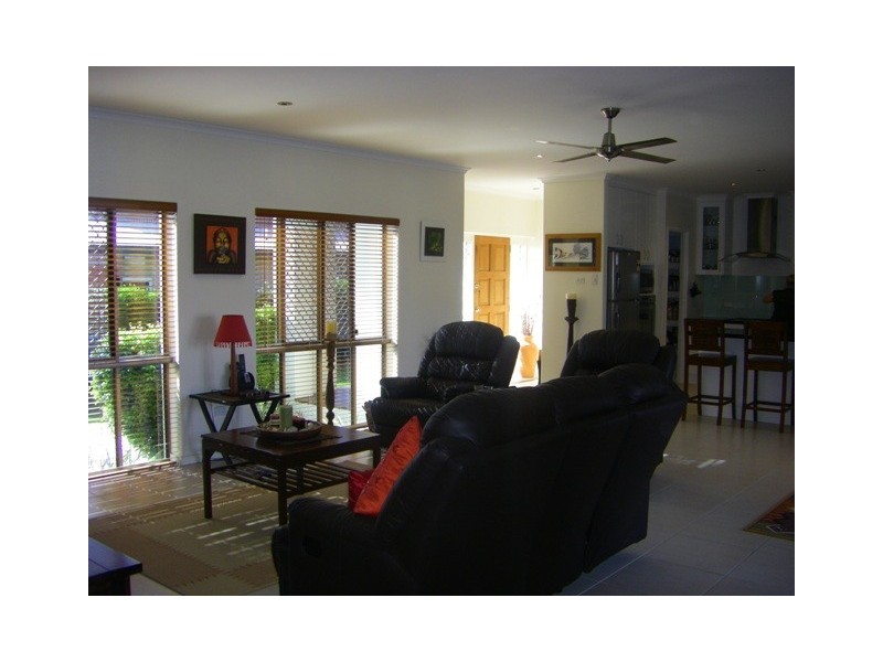 11 Seaspray Close, Shoal Point QLD 4750