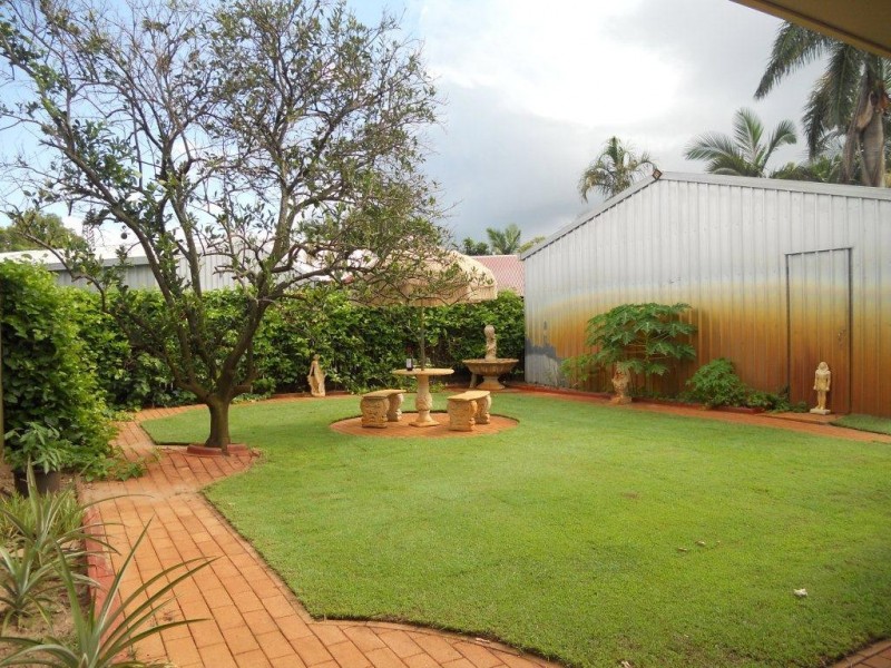 8 Dolphin Drive, Bucasia QLD 4750