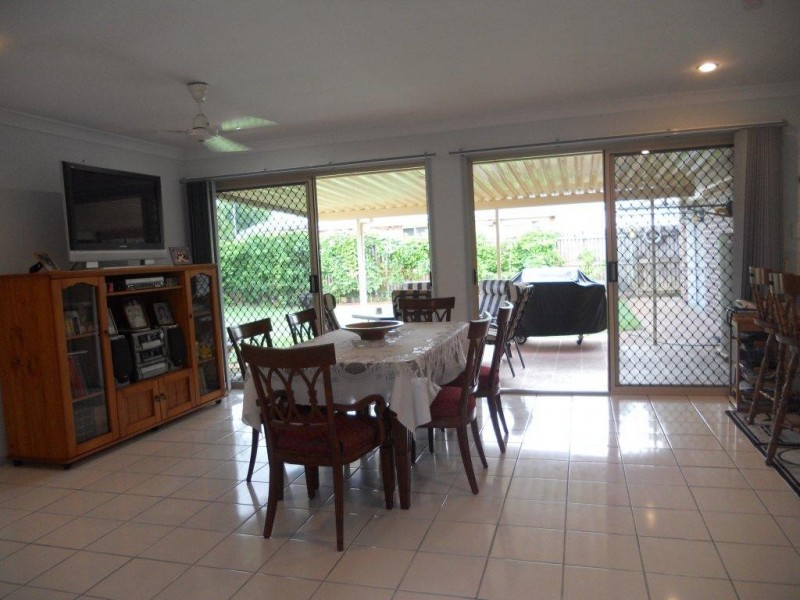 8 Dolphin Drive, Bucasia QLD 4750