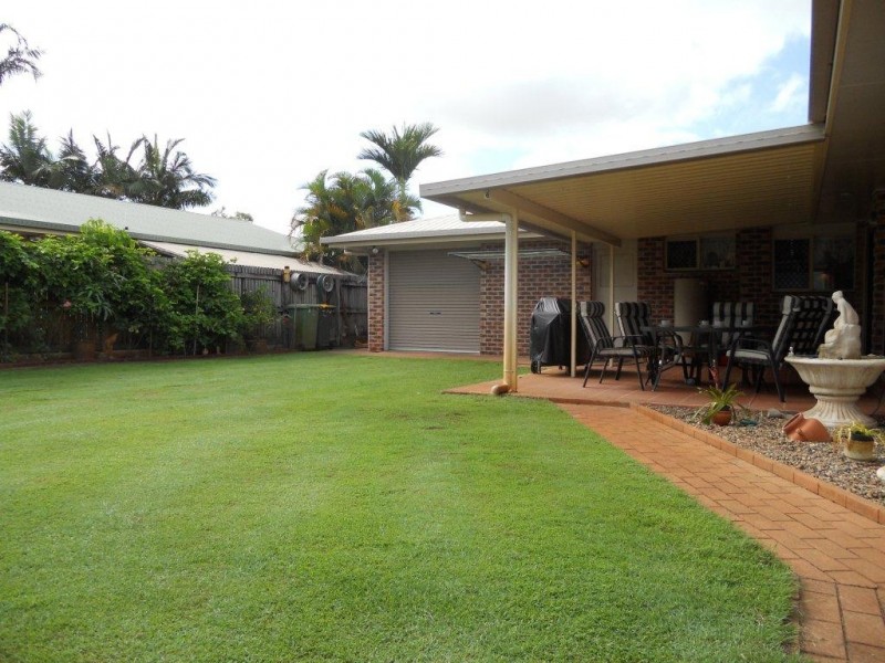 8 Dolphin Drive, Bucasia QLD 4750