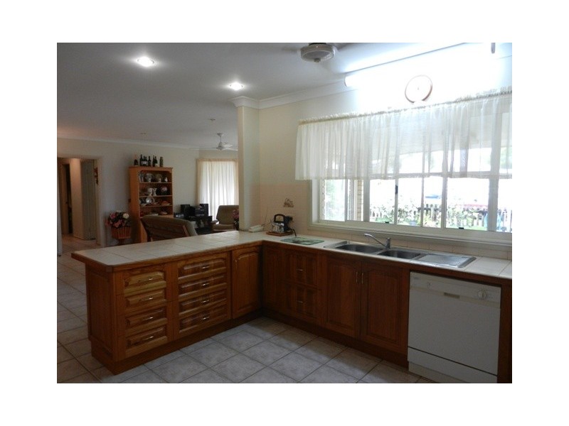 52 Elizabeth Street, Mirani QLD 4754