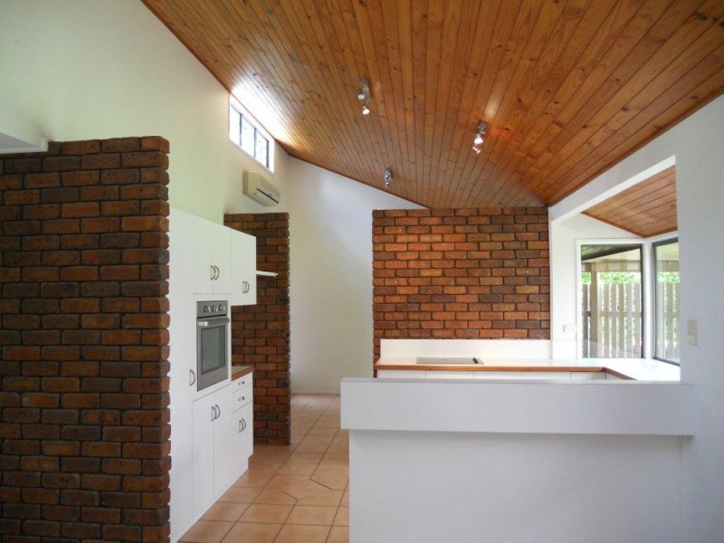 9 Lenesha Drive, Andergrove QLD 4740