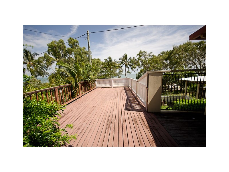 12 O’Brien Esplanade, Shoal Point QLD 4750
