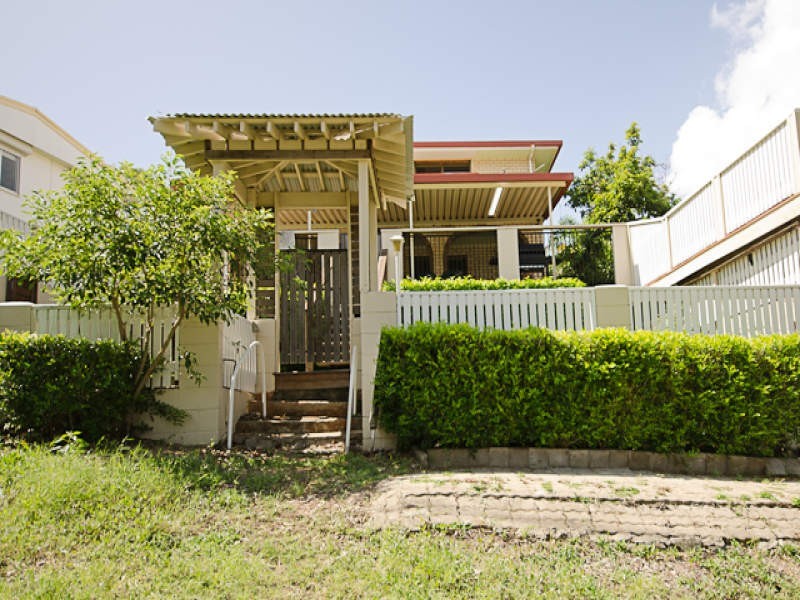 12 O’Brien Esplanade, Shoal Point QLD 4750