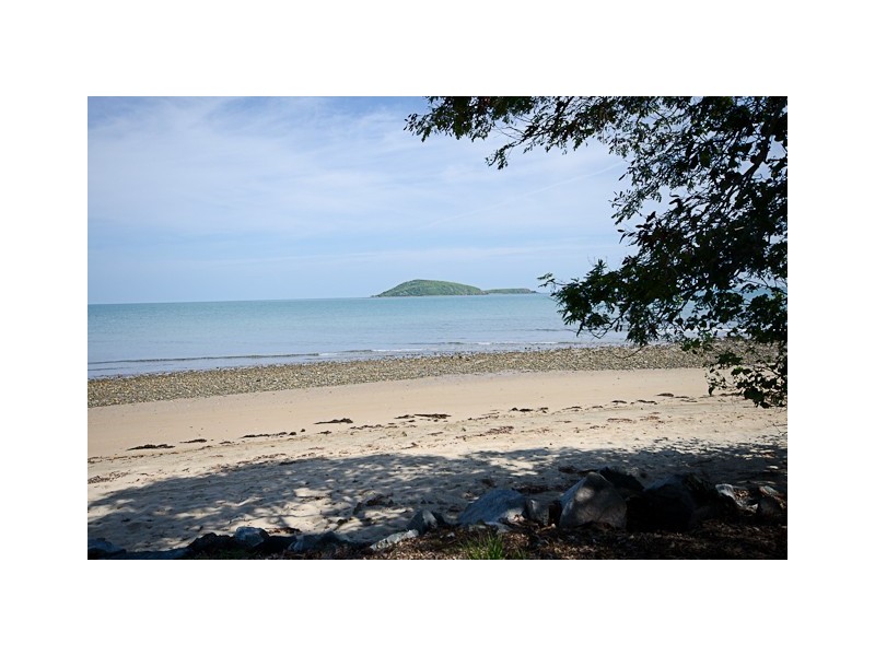 12 O’Brien Esplanade, Shoal Point QLD 4750