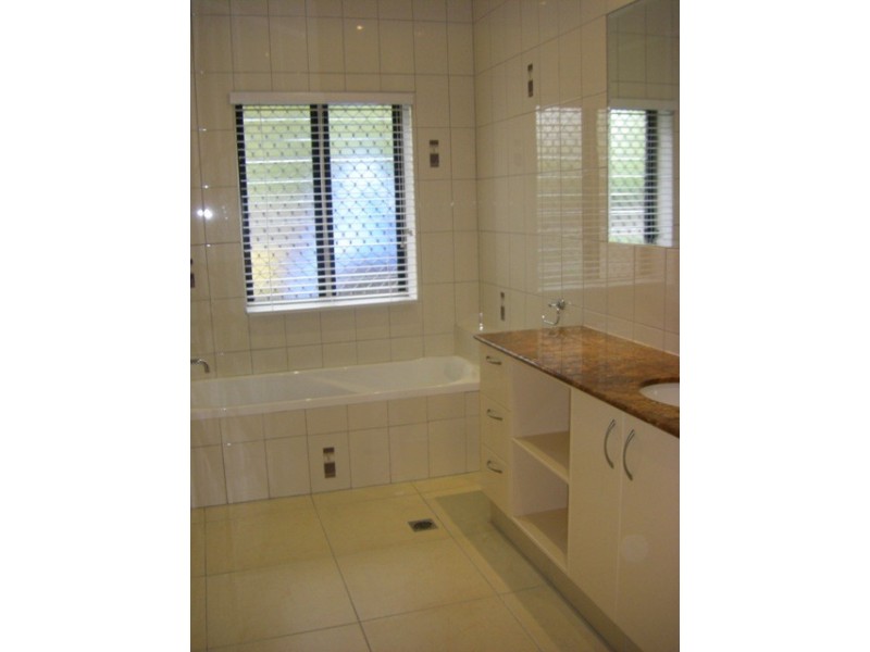 56 O’Brien Esplanade, Shoal Point QLD 4750