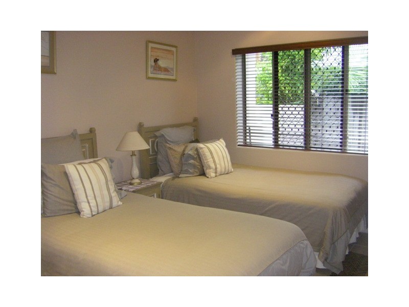 56 O’Brien Esplanade, Shoal Point QLD 4750