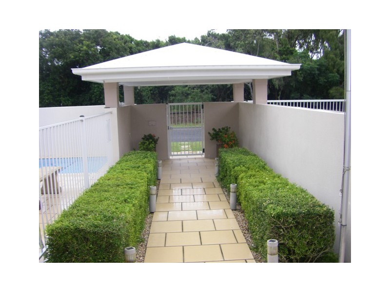 56 O’Brien Esplanade, Shoal Point QLD 4750