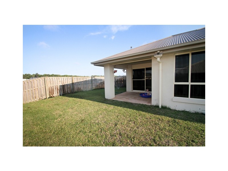 23 Whitehaven, Blacks Beach QLD 4740