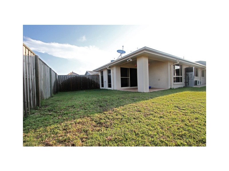 23 Whitehaven, Blacks Beach QLD 4740
