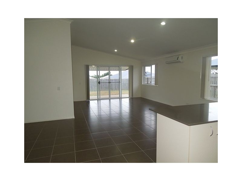 9 Crestview Crescent, Bucasia QLD 4750