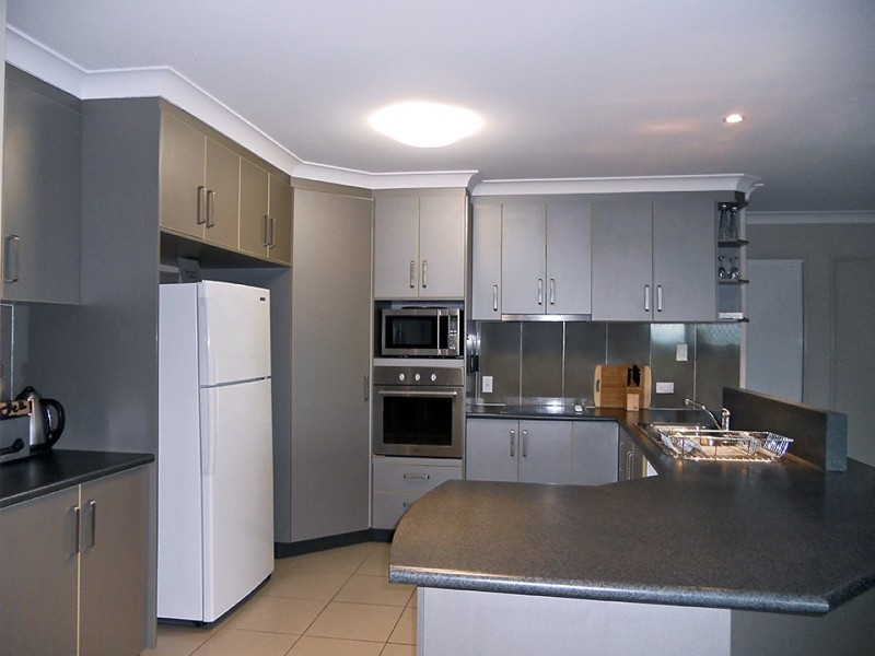 50 Cinnamon Drive, Glenella QLD 4740