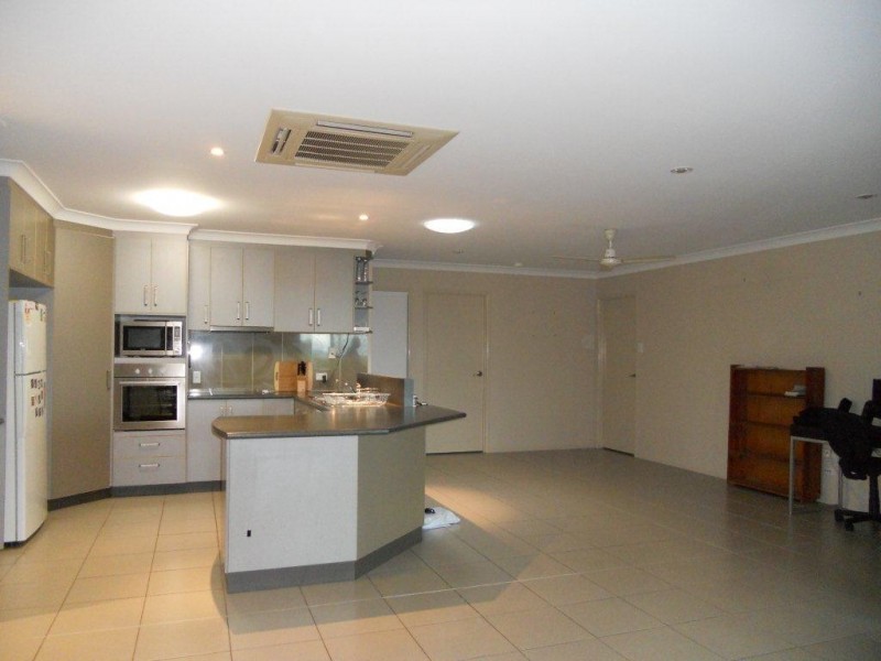 50 Cinnamon Drive, Glenella QLD 4740