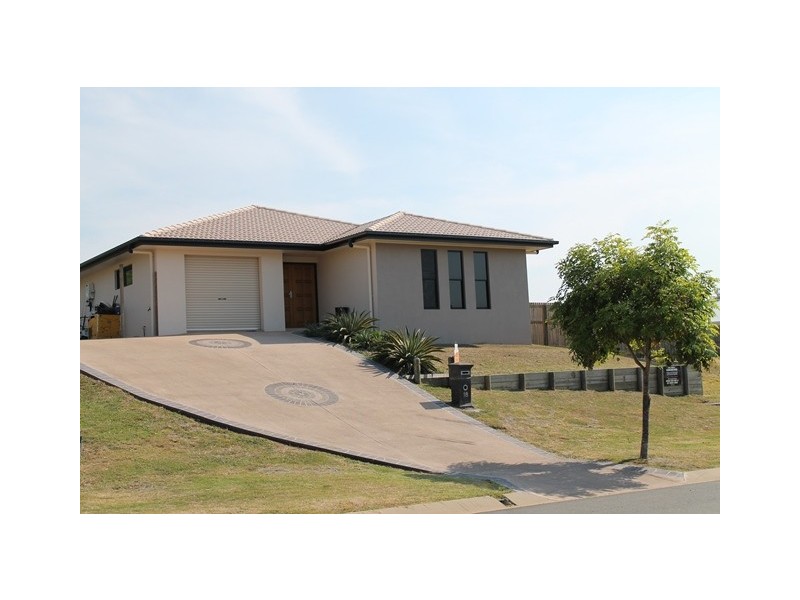 18 Aviland Drive, Seaforth QLD 4741