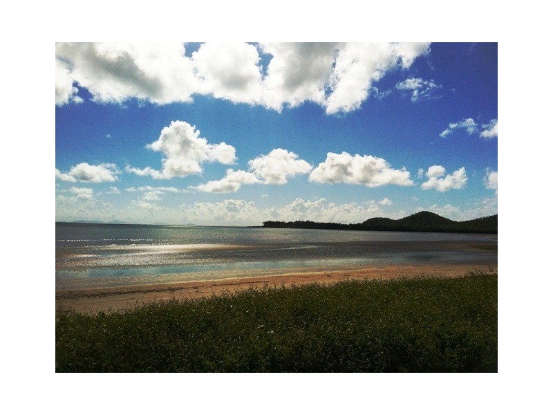 18 Aviland Drive, Seaforth QLD 4741