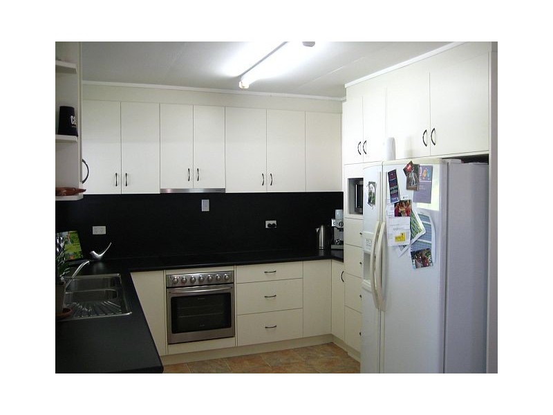 9 Lawson Drive, Moranbah QLD 4744