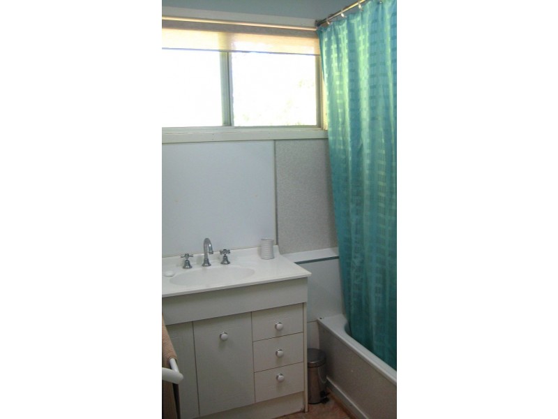 9 Lawson Drive, Moranbah QLD 4744