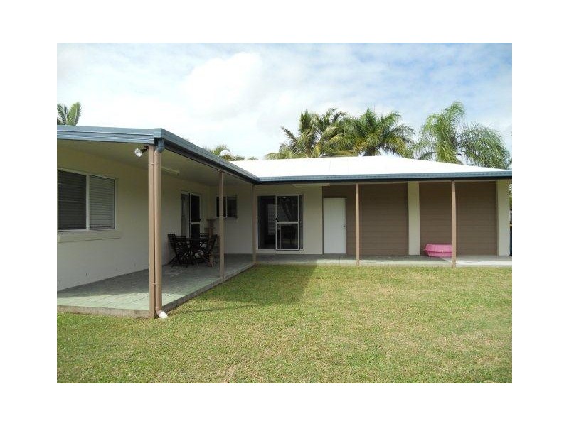 26 Border Street, Glenella QLD 4740