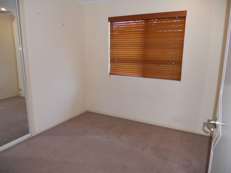 22 Eva Parade, Glenella QLD 4740