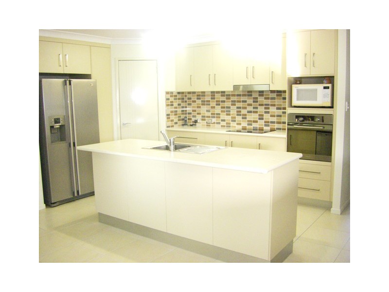 5 Turnbuckle Street, Bucasia QLD 4750