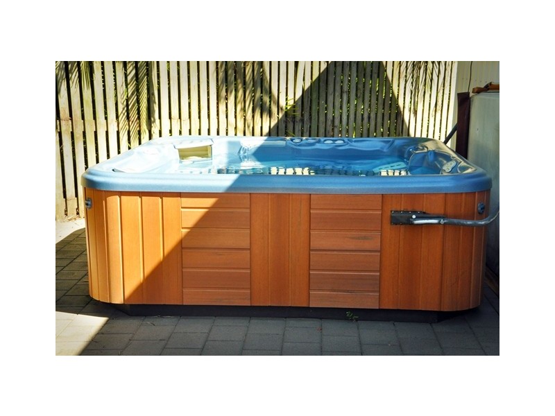 7 Hammer Street, Slade Point QLD 4740