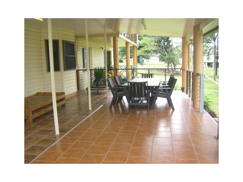 6 Hampden Crt, Hampden QLD 4741