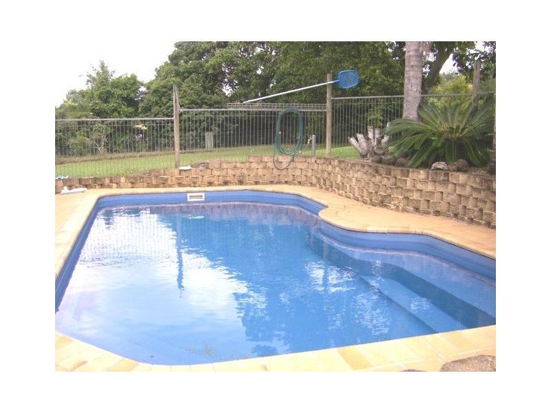 6 Hampden Crt, Hampden QLD 4741