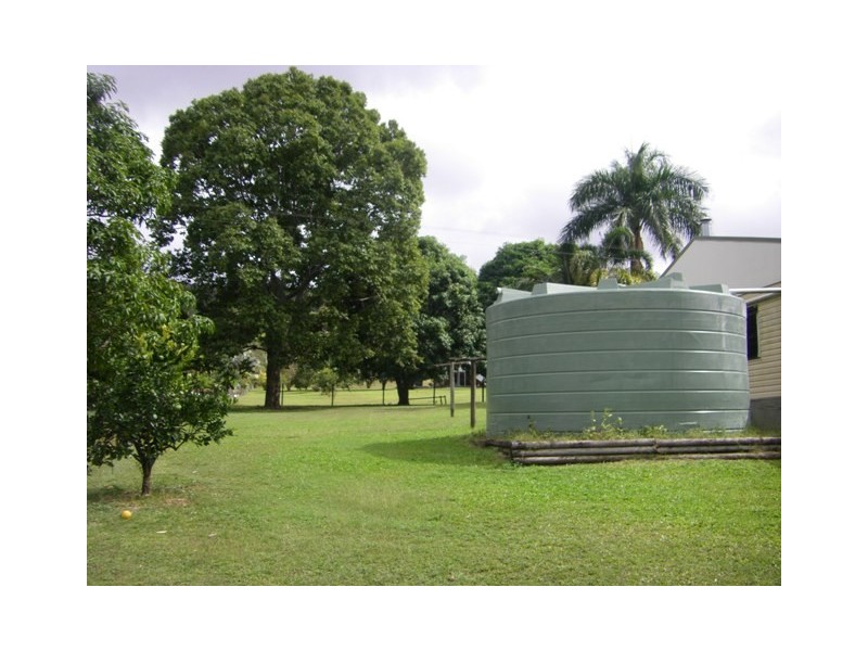 6 Hampden Crt, Hampden QLD 4741