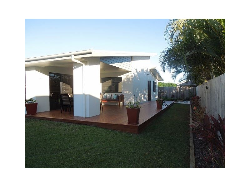 20 Seafarer Court, Blacks Beach QLD 4740