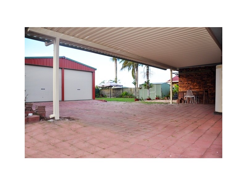 17 Edinburgh Place, Beaconsfield QLD 4740