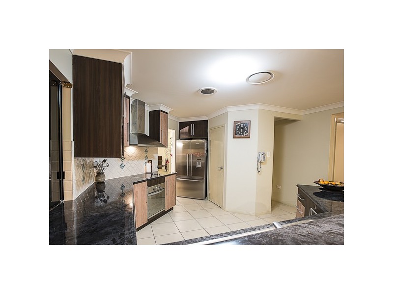 15 Cooper Court, Rural View QLD 4740