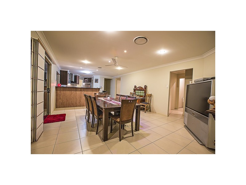 15 Cooper Court, Rural View QLD 4740